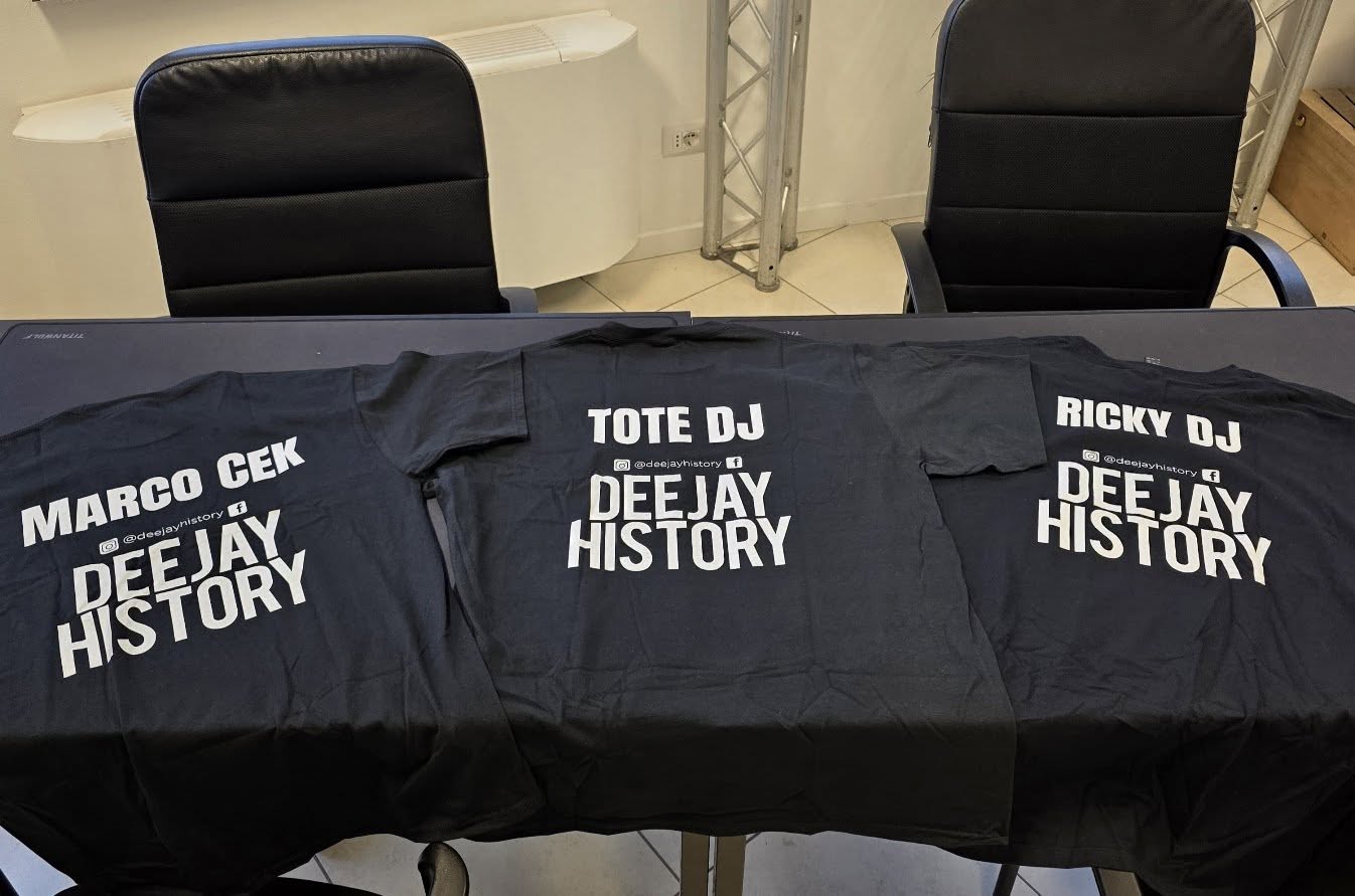 Magliette del gruppo Deejay History