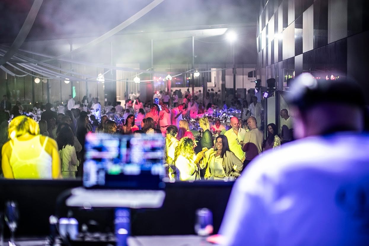 La pista vista dalla consolle Deejay History
